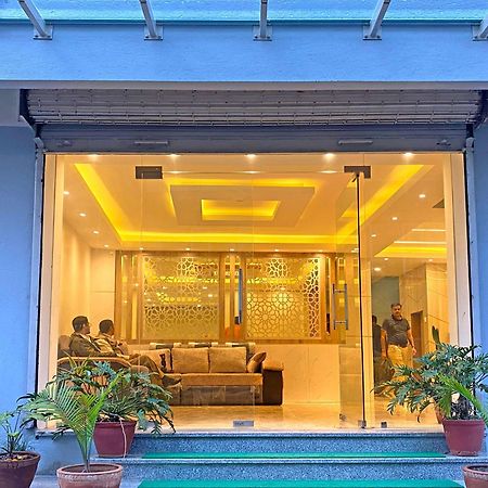 Hotel Nilakantha Pvt. Ltd カトマンズ エクステリア 写真