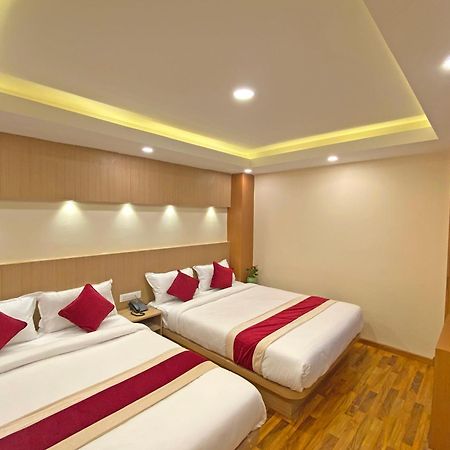 Hotel Nilakantha Pvt. Ltd カトマンズ エクステリア 写真
