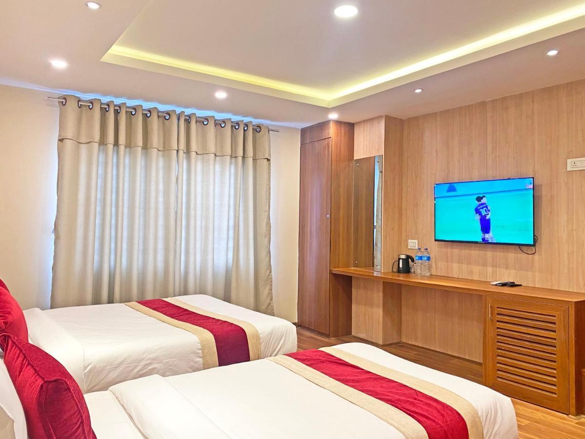 Hotel Nilakantha Pvt. Ltd カトマンズ エクステリア 写真