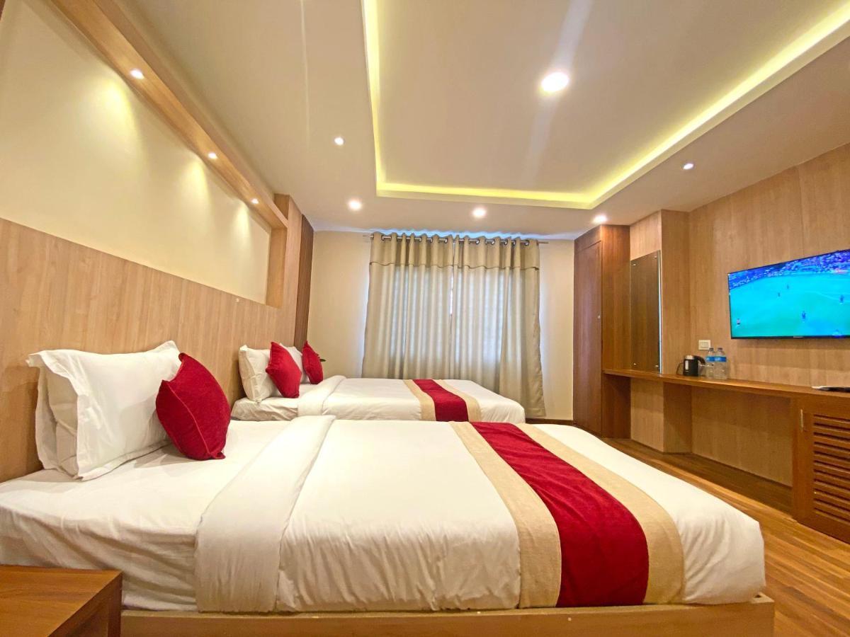 Hotel Nilakantha Pvt. Ltd カトマンズ エクステリア 写真