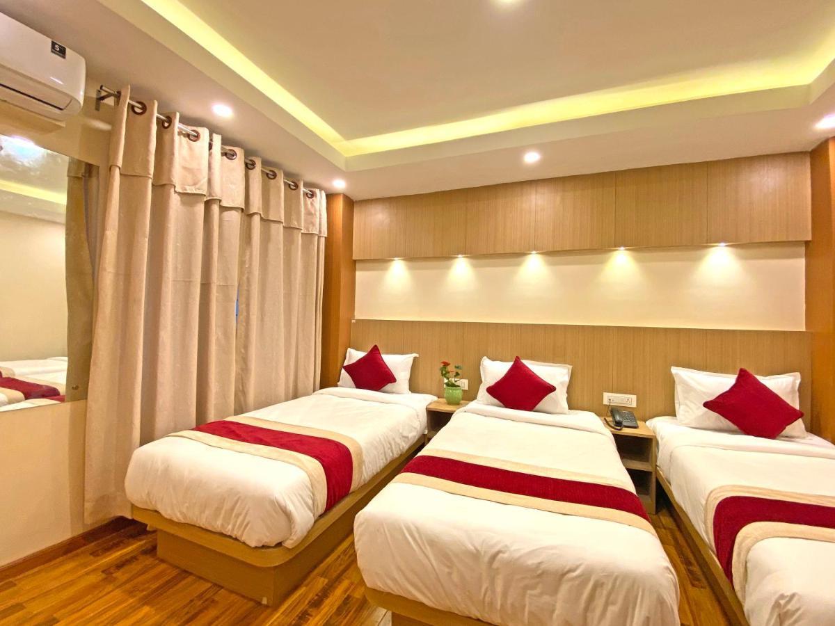 Hotel Nilakantha Pvt. Ltd カトマンズ エクステリア 写真