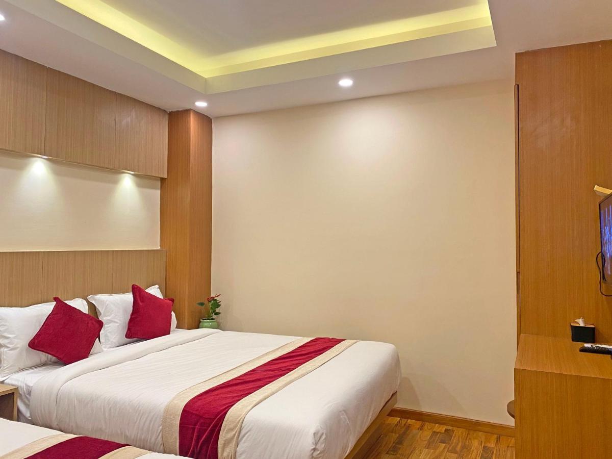 Hotel Nilakantha Pvt. Ltd カトマンズ エクステリア 写真