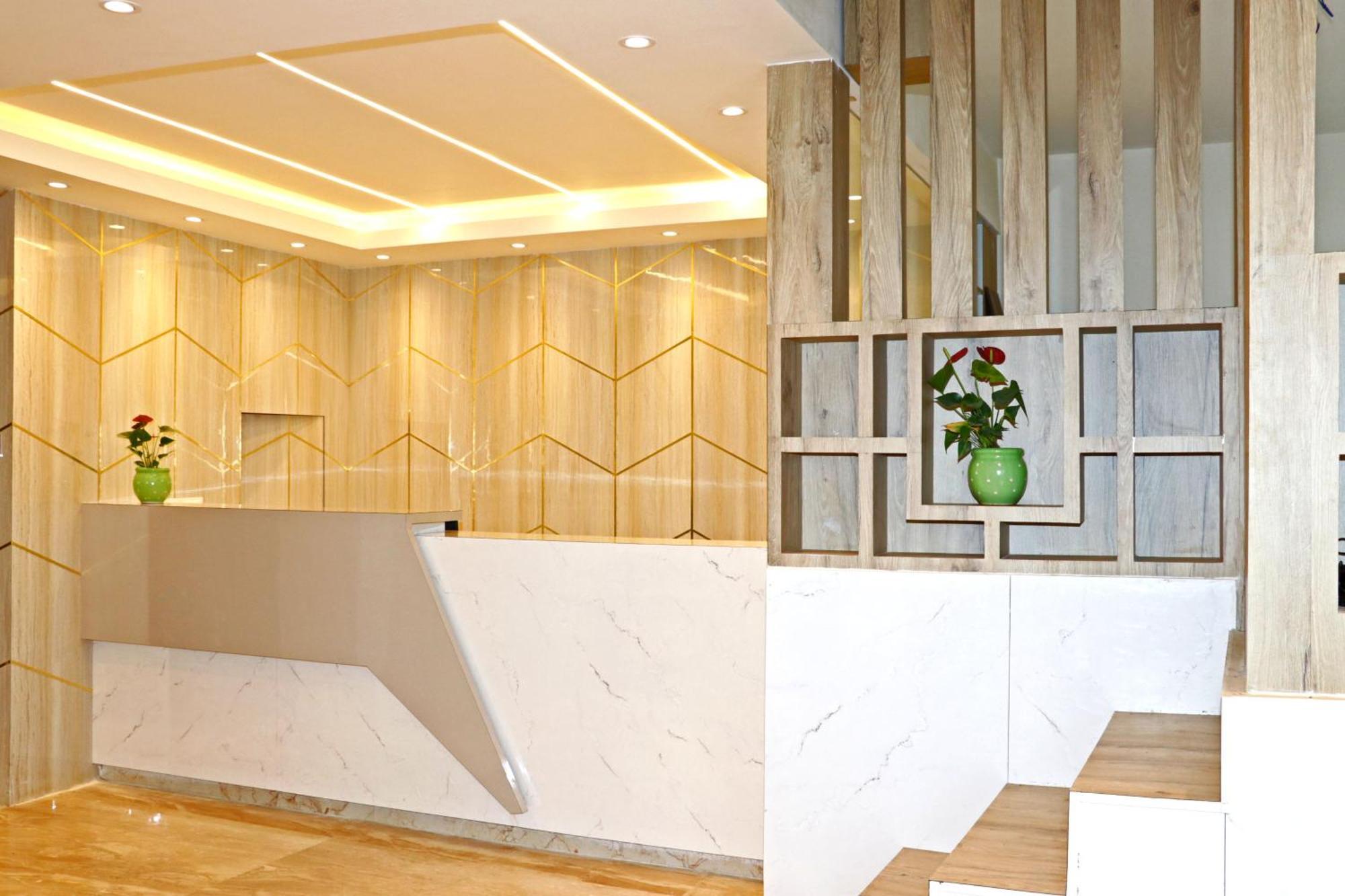 Hotel Nilakantha Pvt. Ltd カトマンズ エクステリア 写真