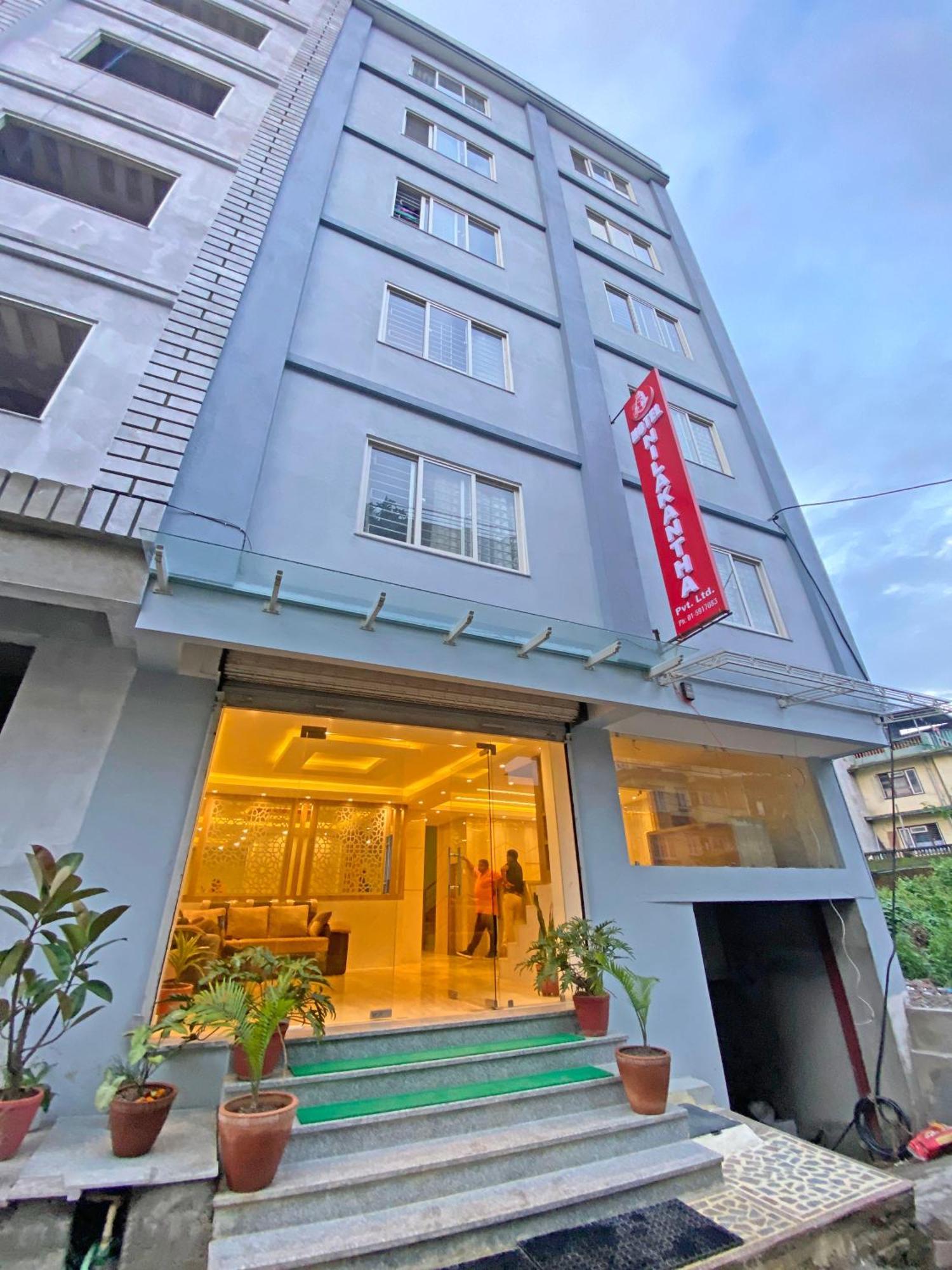 Hotel Nilakantha Pvt. Ltd カトマンズ エクステリア 写真