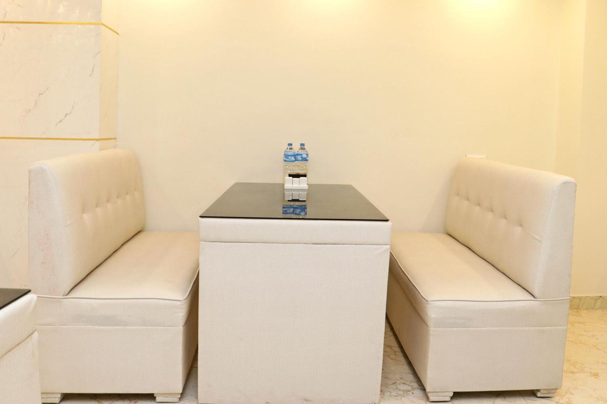 Hotel Nilakantha Pvt. Ltd カトマンズ エクステリア 写真